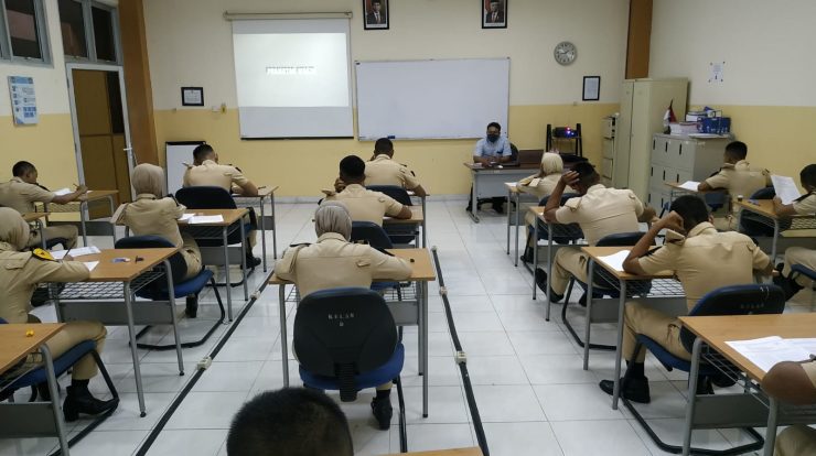 Pandemi Reda, Politeknik Penerbangan Surabaya Kembali Laksanakan Paper Based TOEIC